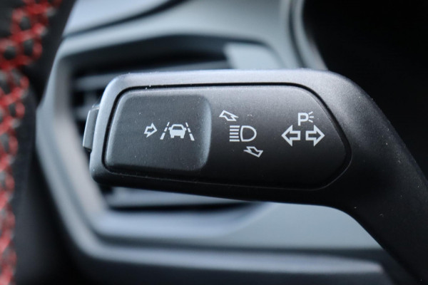 Ford Focus 1.5 EcoBoost ST Line Business 182pk org.NL schuifdak, B&O afn.trekhaak stuur/stoel/raamverw.