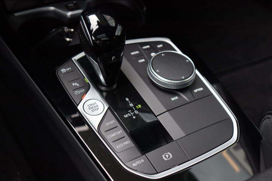 BMW 1-serie 120i M-Sport org.NL Head-up schuifdak camera leer+memory