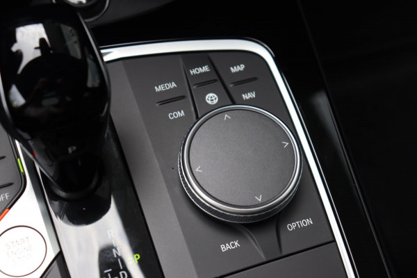 BMW 1-serie 120i M-Sport org.NL Head-up schuifdak camera leer+memory