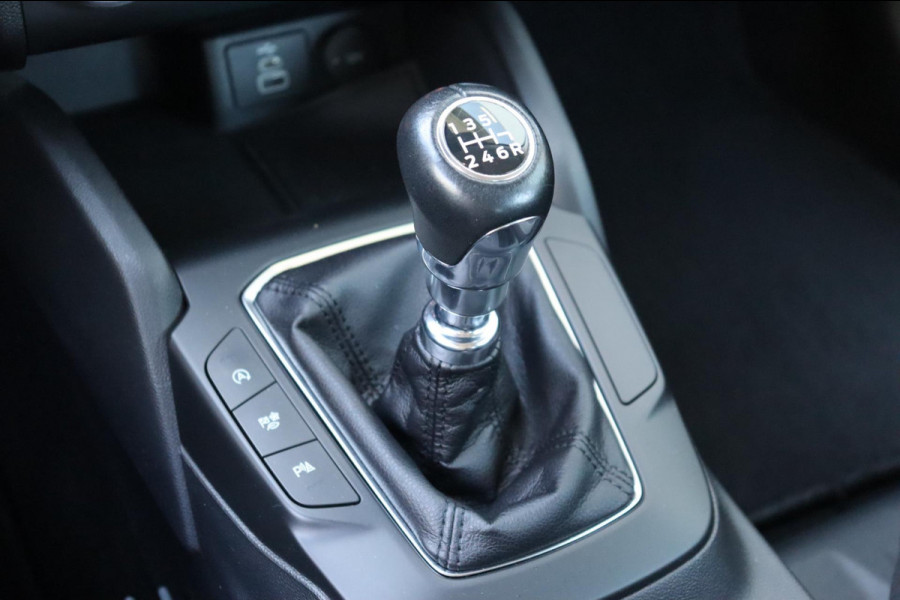 Ford FOCUS Wagon 1.0 EcoBoost Hybrid Connected org.NL el.trekhaak navi comfort-stoelen