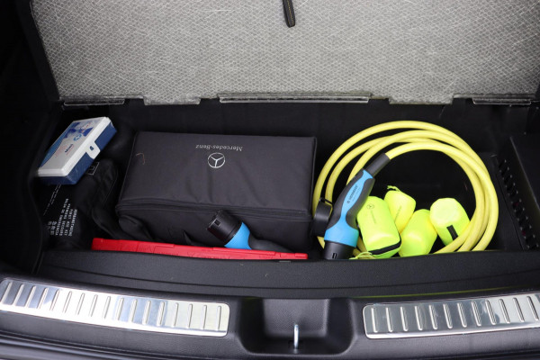 Mercedes-Benz GLC Coupé 300e 4MATIC Business Solution AMG org.NL Burmester standkachel el.dak camera's el.trekhaak VOL