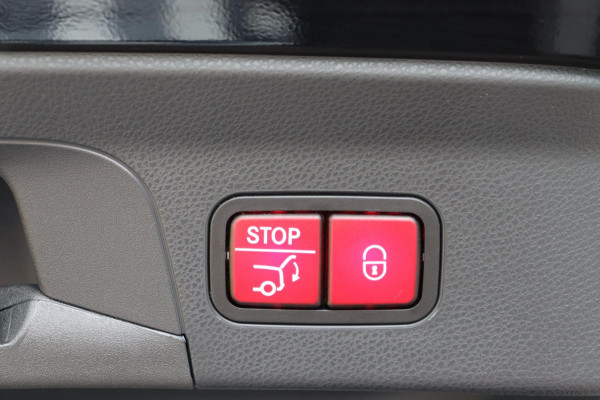 Mercedes-Benz GLC Coupé 300e 4MATIC Business Solution AMG org.NL Burmester standkachel el.dak camera's el.trekhaak VOL