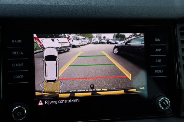 Škoda Kodiaq 1.5 TSI Sportline Business org.NL schuifdak trekhaak stuur+stoelverw camera canton