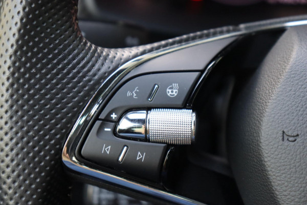 Škoda Kodiaq 1.5 TSI Sportline Business org.NL schuifdak trekhaak stuur+stoelverw camera canton