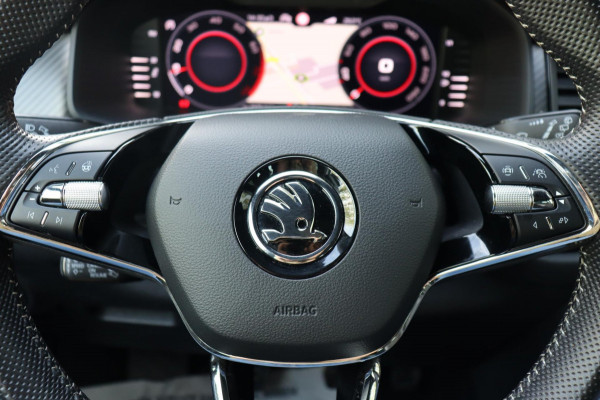 Škoda Kodiaq 1.5 TSI Sportline Business org.NL schuifdak trekhaak stuur+stoelverw camera canton