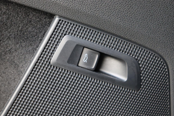 Škoda Kodiaq 1.5 TSI Sportline Business org.NL schuifdak trekhaak stuur+stoelverw camera canton