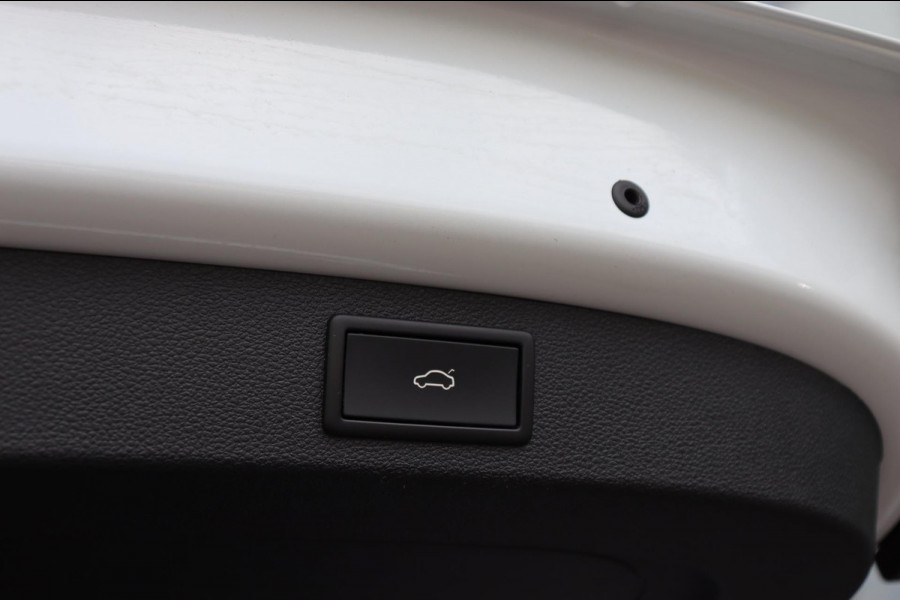 Škoda Kodiaq 1.5 TSI Sportline Business org.NL schuifdak trekhaak stuur+stoelverw camera canton