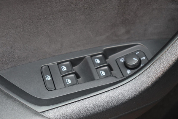 Škoda Kodiaq 1.5 TSI Sportline Business org.NL el.klep camera canton el.schuifdak el.stoel