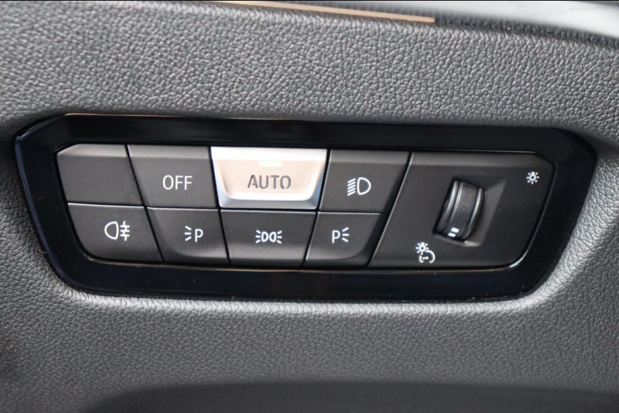 BMW 4 Serie Gran Coupé M440i xDrive M-sport Bus. Ed. Plus org. NL schuifdak camera's