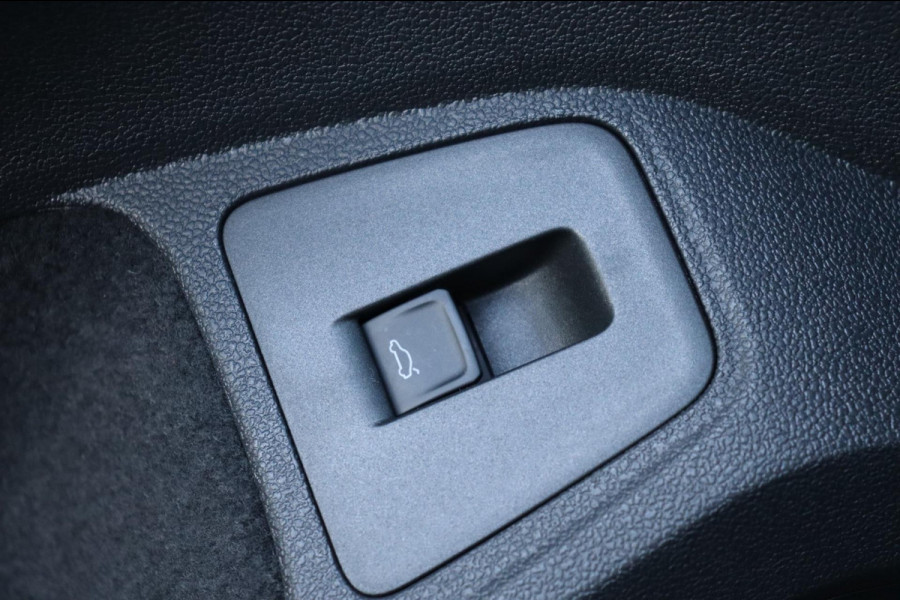 Seat Tarraco 1.5 TSI Xcellence Limited Edition 7persoons org.NL schuifdak camera stoel+bankverw. el.klep