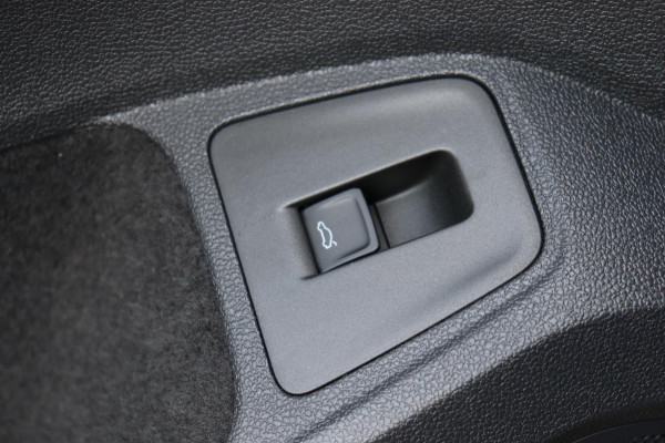 Volkswagen Tiguan 1.5 TSI ACT Comfortline Business org.NL schuifdak camera el.klep