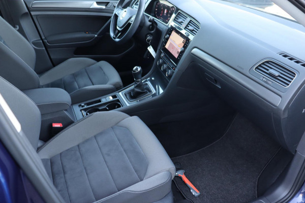 Volkswagen Golf 1.5 TSI Comfortline Business org.NL schuifdak digi-dashboard camera stoelmassage+vw