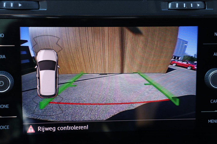 Volkswagen Golf 1.5 TSI Comfortline Business org.NL schuifdak digi-dashboard camera stoelmassage+vw