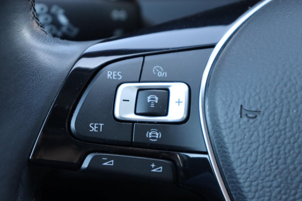 Volkswagen Golf 1.5 TSI Comfortline Business org.NL schuifdak digi-dashboard camera stoelmassage+vw