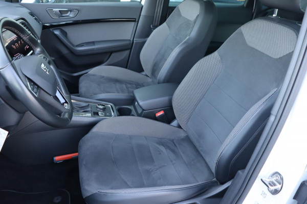 Seat Ateca 1.5 TSI Xcellence Business Intense org. NL trekhaak camera's el.klep