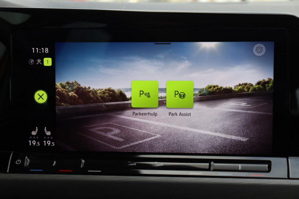 Volkswagen Golf Variant 1.5 TSI Style org.NL schuifdak head-up camera sfeer-verl. alcantara ergo-stoelen