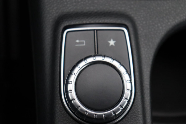 Mercedes-Benz GLA 180 Business Sol. org. NL-auto el.schuif-panoramadak