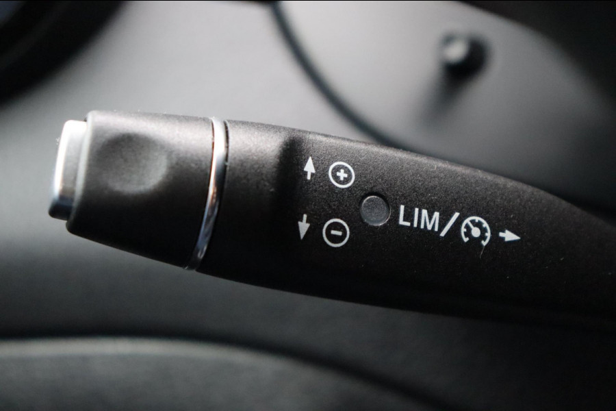 Mercedes-Benz GLA 180 Business Sol. org. NL-auto el.schuif-panoramadak