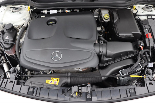 Mercedes-Benz GLA 180 Business Sol. org. NL-auto el.schuif-panoramadak