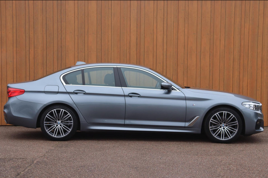 BMW 5 Serie 520i M-sport Executive Ed. Harman Kardon org.NL camera alcantara+elek.verstelbaar digi.dash navi