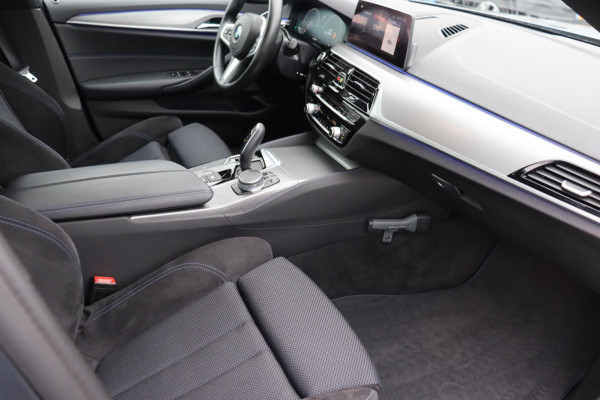 BMW 5 Serie 520i M-sport Executive Ed. Harman Kardon org.NL camera alcantara+elek.verstelbaar digi.dash navi