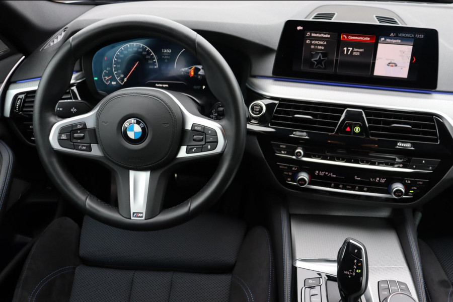 BMW 5 Serie 520i M-sport Executive Ed. Harman Kardon org.NL camera alcantara+elek.verstelbaar digi.dash navi