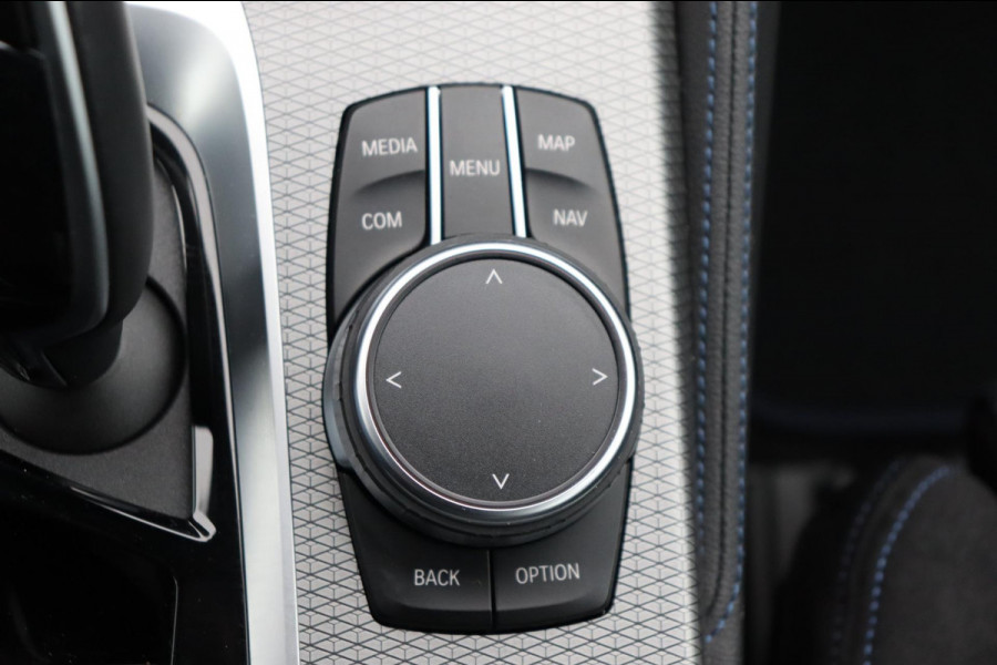 BMW 5 Serie 520i M-sport Executive Ed. Harman Kardon org.NL camera alcantara+elek.verstelbaar digi.dash navi