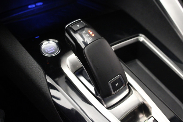 Peugeot 3008 1.2 PureTech Allure |Pano|