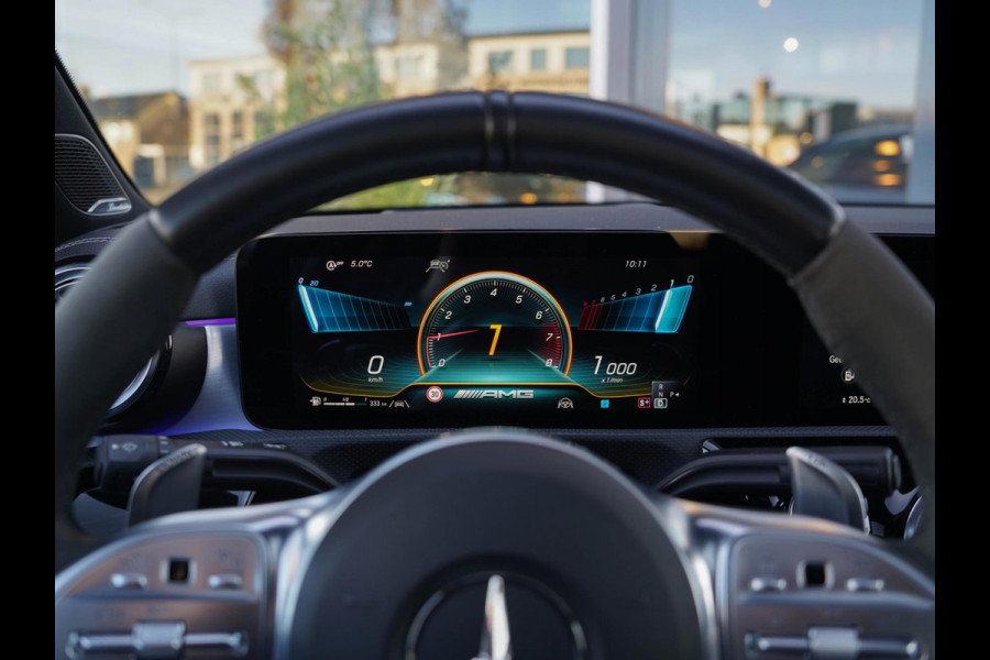 Mercedes-Benz A-Klasse AMG 35 4MATIC / Org.NL / Kuip / Aero / HUD / Burm / Pano / 360 / Ambient / Stl. Koeling / Multibeam