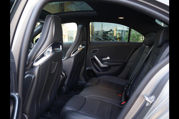 Mercedes-Benz A-Klasse AMG 35 4MATIC / Org.NL / Kuip / Aero / HUD / Burm / Pano / 360 / Ambient / Stl. Koeling / Multibeam
