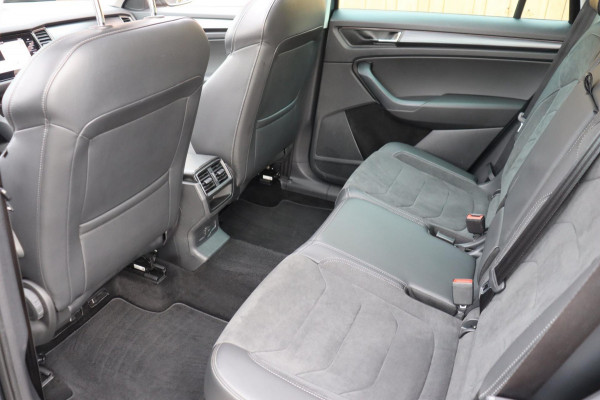 Škoda Kodiaq 1.5 TSI Business Edition org. NL-auto el.schuif/panoramadak trekhaak camera leer+vw