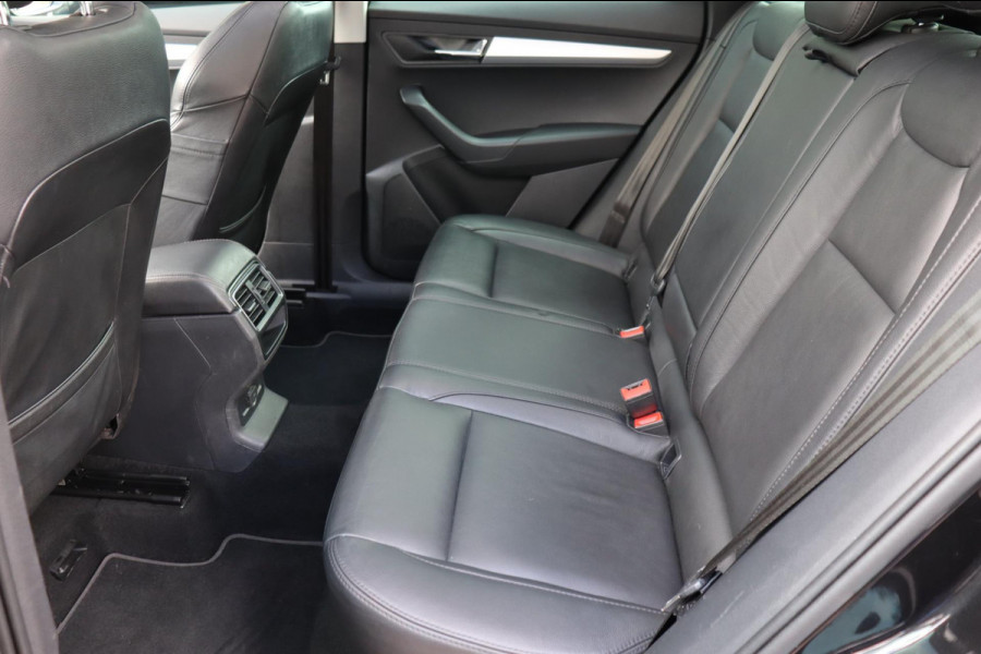 Škoda Karoq 1.5 TSI ACT Bus.org. NL-auto leer+vw schuifdak trekhaak el.klep