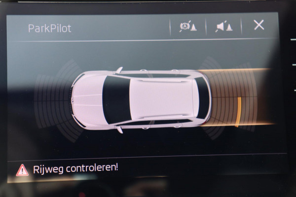 Škoda Karoq 1.5 TSI ACT Bus.org. NL-auto leer+vw schuifdak trekhaak el.klep