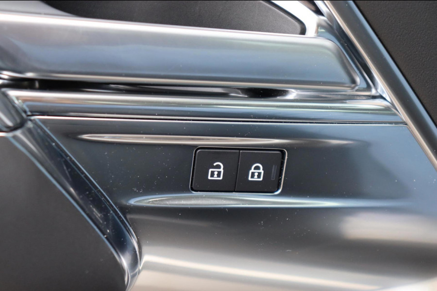 Land Rover Range Rover P440e SE PHEV org. NL schuifdak luchtvering