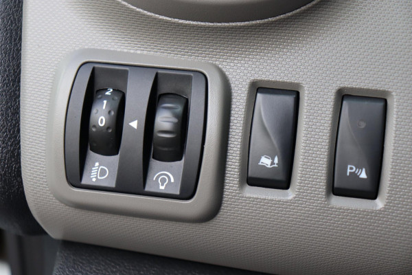 Renault Trafic Passenger 1.6 dCi 88kw incl.btw/bpm Zen 9-persoons org. NL