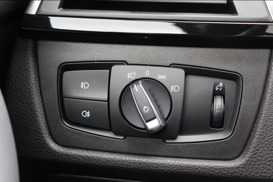 BMW 3 Serie Touring 320i Edition M-Sport Shadow Executive org.NL leer+vw schuifdak