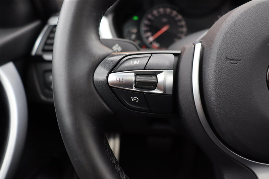 BMW 3 Serie Touring 320i Edition M-Sport Shadow Executive org.NL leer+vw schuifdak