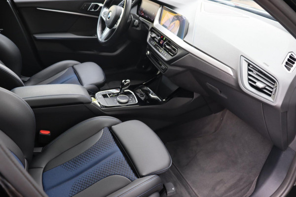 BMW 1-serie 116i Introduction Ed. M-sport org.NL Harman Kardon a.spoiler camera el.schuifdak