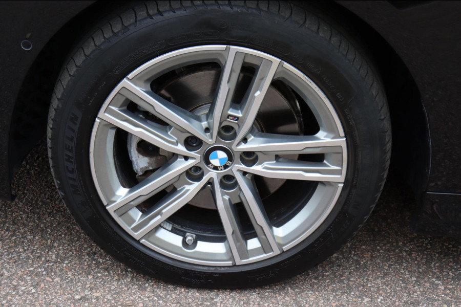 BMW 1-serie 116i Introduction Ed. M-sport org.NL Harman Kardon a.spoiler camera el.schuifdak