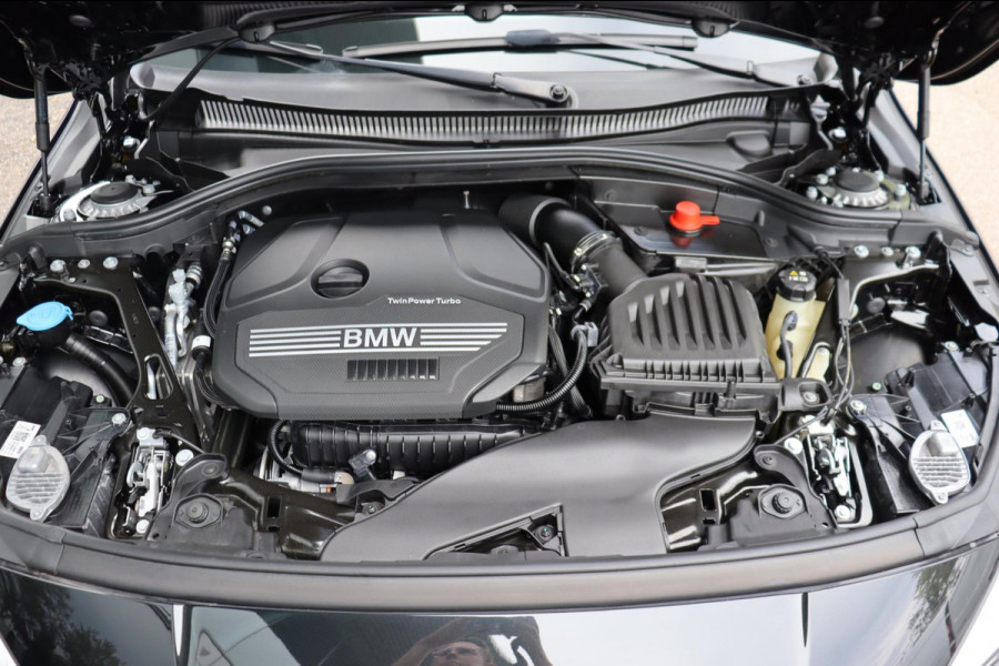 BMW 1-serie 116i Introduction Ed. M-sport org.NL Harman Kardon a.spoiler camera el.schuifdak