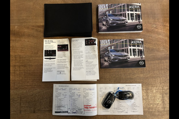 Opel Astra Sports Tourer 1.2 130pk Eleg. Navi, Camera, Carplay, Trekhaak, NL-auto