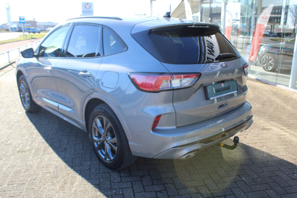 Ford Kuga 2.5-225 PK PHEV ST-Line X. 1500kg Trekgewicht Hybride rijden voor een reële prijs ! Autm. airco, Stoel- en voorraamverw., Side- en lane assist, Adaptieve cruise cntrl, elektr. achterklep, Keyless entry/keyless go, Trekhaak , Navigatie, Telefoonvoorb. etc
