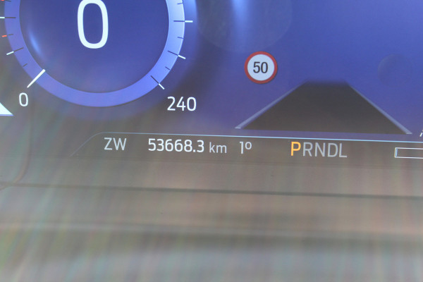 Ford Kuga 2.5-225 PK PHEV ST-Line X. 1500kg Trekgewicht Hybride rijden voor een reële prijs ! Autm. airco, Stoel- en voorraamverw., Side- en lane assist, Adaptieve cruise cntrl, elektr. achterklep, Keyless entry/keyless go, Trekhaak , Navigatie, Telefoonvoorb. etc