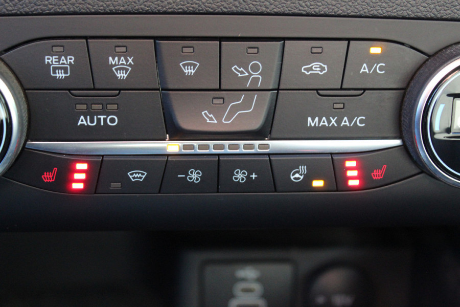 Ford Kuga 2.5-225 PK PHEV ST-Line X. 1500kg Trekgewicht Hybride rijden voor een reële prijs ! Autm. airco, Stoel- en voorraamverw., Side- en lane assist, Adaptieve cruise cntrl, elektr. achterklep, Keyless entry/keyless go, Trekhaak , Navigatie, Telefoonvoorb. etc