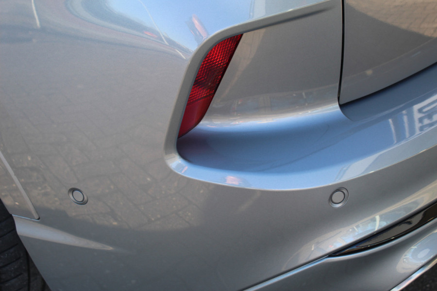 Ford Kuga 2.5-225 PK PHEV ST-Line X. 1500kg Trekgewicht Hybride rijden voor een reële prijs ! Autm. airco, Stoel- en voorraamverw., Side- en lane assist, Adaptieve cruise cntrl, elektr. achterklep, Keyless entry/keyless go, Trekhaak , Navigatie, Telefoonvoorb. etc