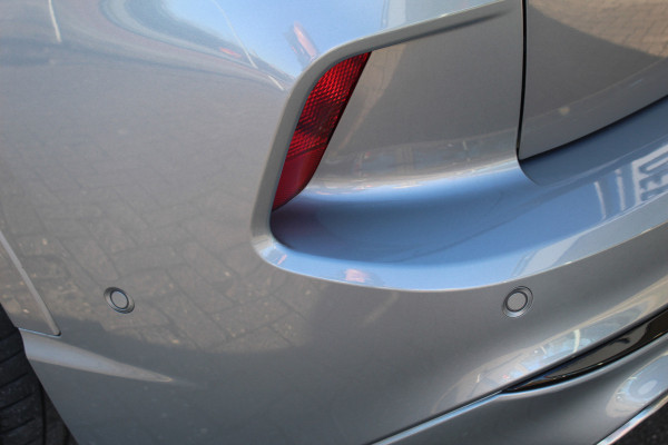 Ford Kuga 2.5-225 PK PHEV ST-Line X. 1500kg Trekgewicht Hybride rijden voor een reële prijs ! Autm. airco, Stoel- en voorraamverw., Side- en lane assist, Adaptieve cruise cntrl, elektr. achterklep, Keyless entry/keyless go, Trekhaak , Navigatie, Telefoonvoorb. etc