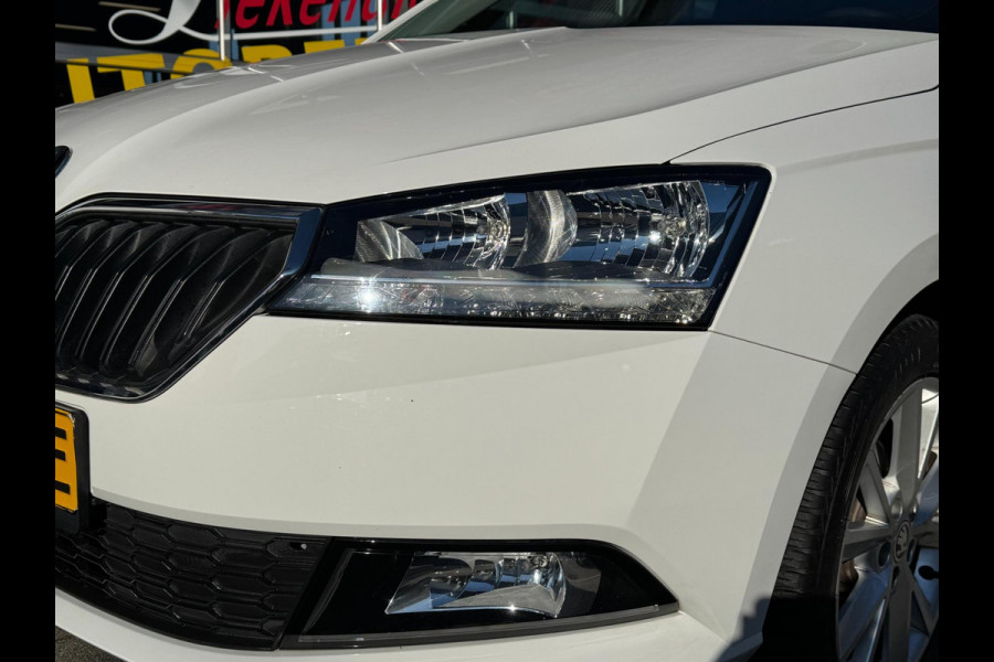 Škoda Fabia 1.0 Clever - Appel CarPlay / Navigatie I Airco I Achteruitrij Camera I LED I PDC I Sport velgen I Dealer onderhouden