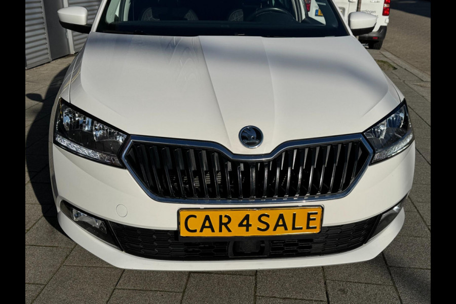 Škoda Fabia 1.0 Clever - Appel CarPlay / Navigatie I Airco I Achteruitrij Camera I LED I PDC I Sport velgen I Dealer onderhouden