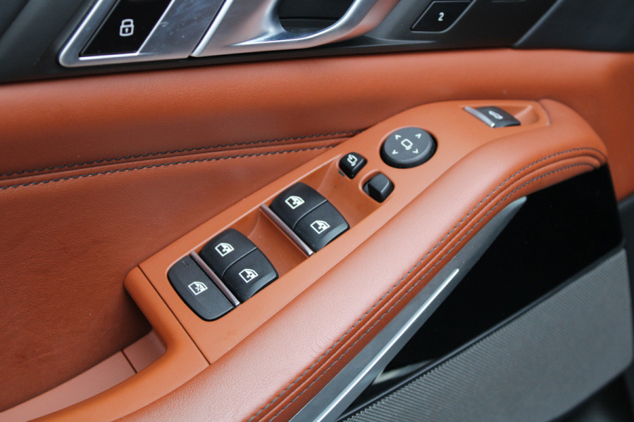 BMW X5 xDrive45e High Executive | M-SPORT | NAP | PANO | HUD | 360 | KEYLESS | ELEK TREKHAAK | H/K | LASER | ALCANTARA |