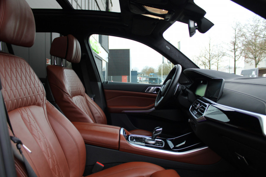 BMW X5 xDrive45e High Executive | M-SPORT | NAP | PANO | HUD | 360 | KEYLESS | ELEK TREKHAAK | H/K | LASER | ALCANTARA |